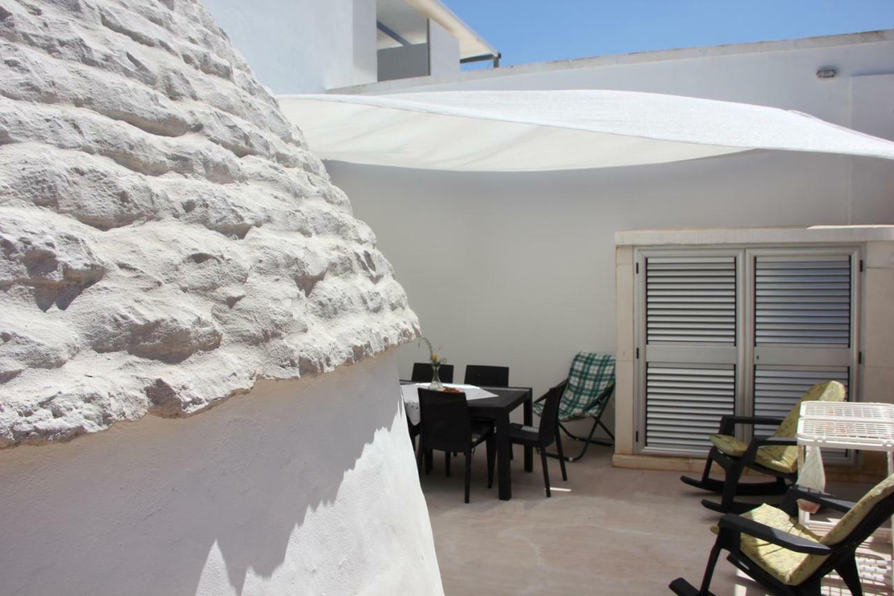 Dimora Verde B Con Trullo Masseria Poesia Cisternino Exterior photo