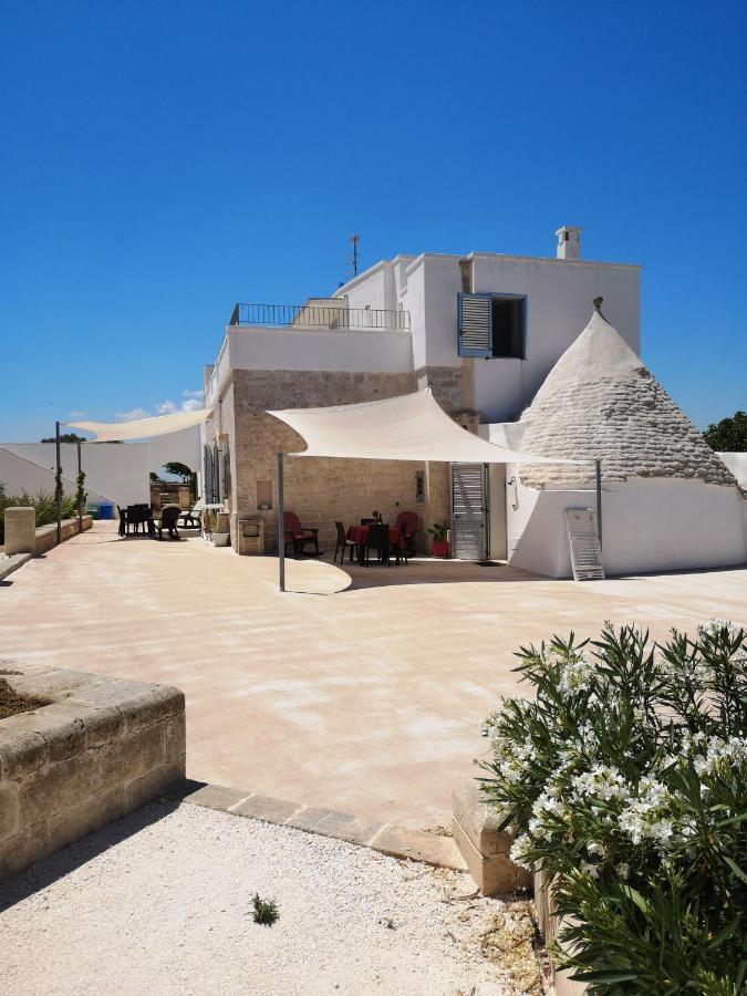 Dimora Verde B Con Trullo Masseria Poesia Cisternino Exterior photo